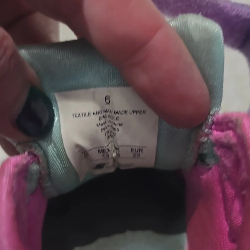 Skechers‎ Crystal Stars Toddler Girl  Light Up Sneakers  Size 6